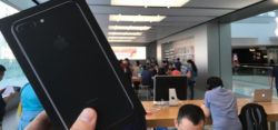 「アップル三種の神器」の一つが「iPhoneブラック」に！@香港